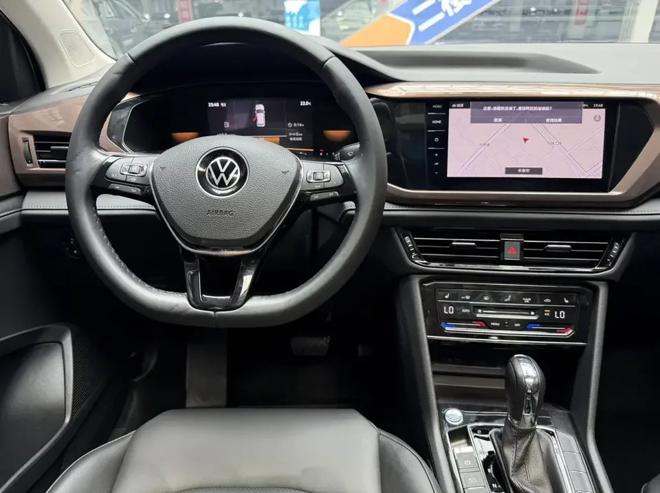 Volkswagen Tharu tuyue 2022 280TSI 2WD Deluxe Edition 2022 — thumbnail 5