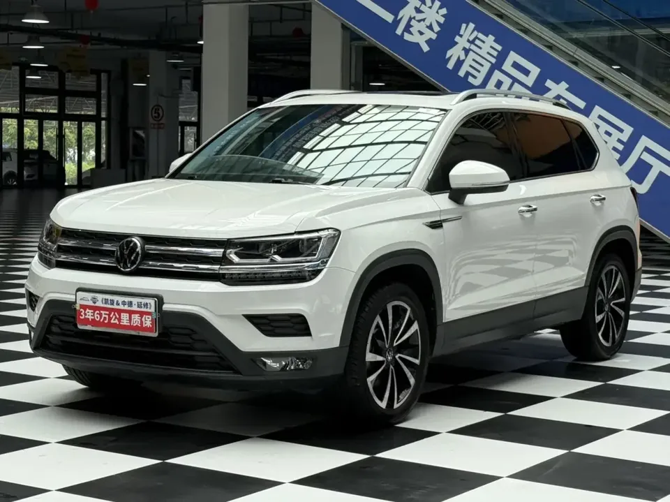 Volkswagen Tharu tuyue 2022 280TSI 2WD Deluxe Edition 2022 — photo 1, buy with delivery to Moscow