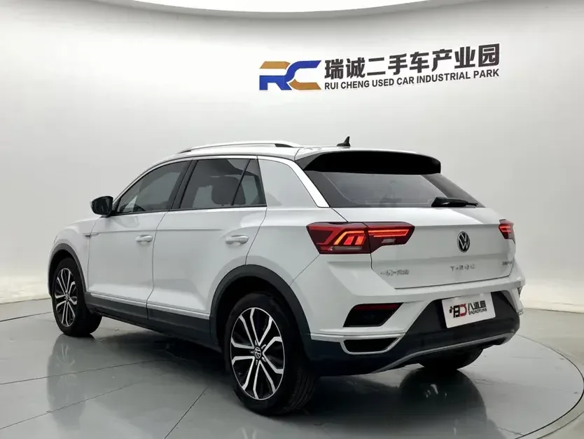 Volkswagen T-Roc TANG 2022 280TSI DSG 2WD Comfort PLUS 2022 — thumbnail 2