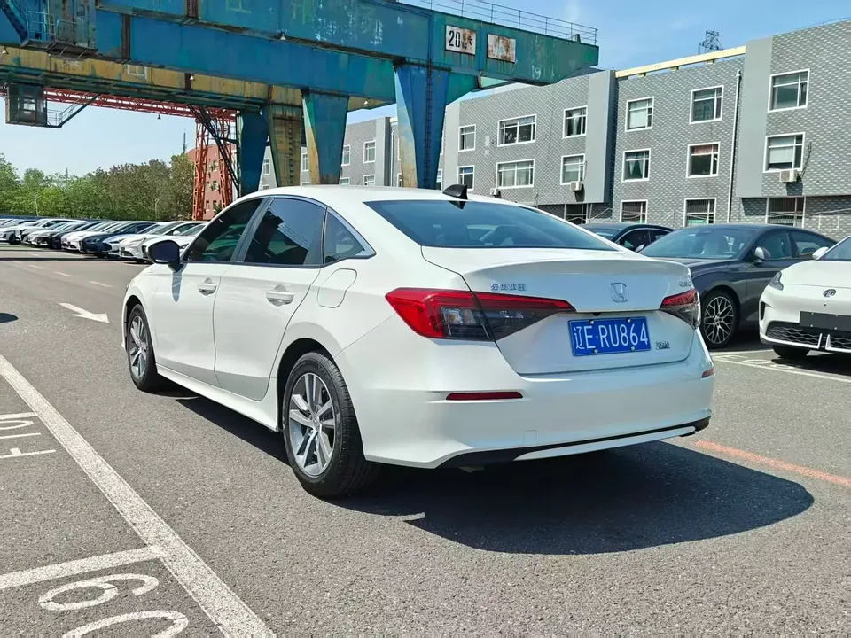 Honda CIVIC Civic 2022 240TURBO CVT Dynamic C-position Special Edition 2024 — thumbnail 4