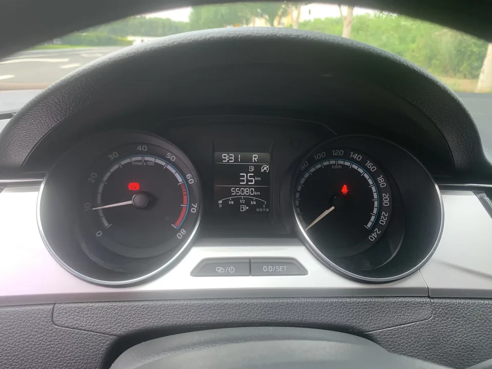 Skoda Xin Rui Xin Rui 2022 1.5L Automatic Comfort Edition 2023 — thumbnail 3