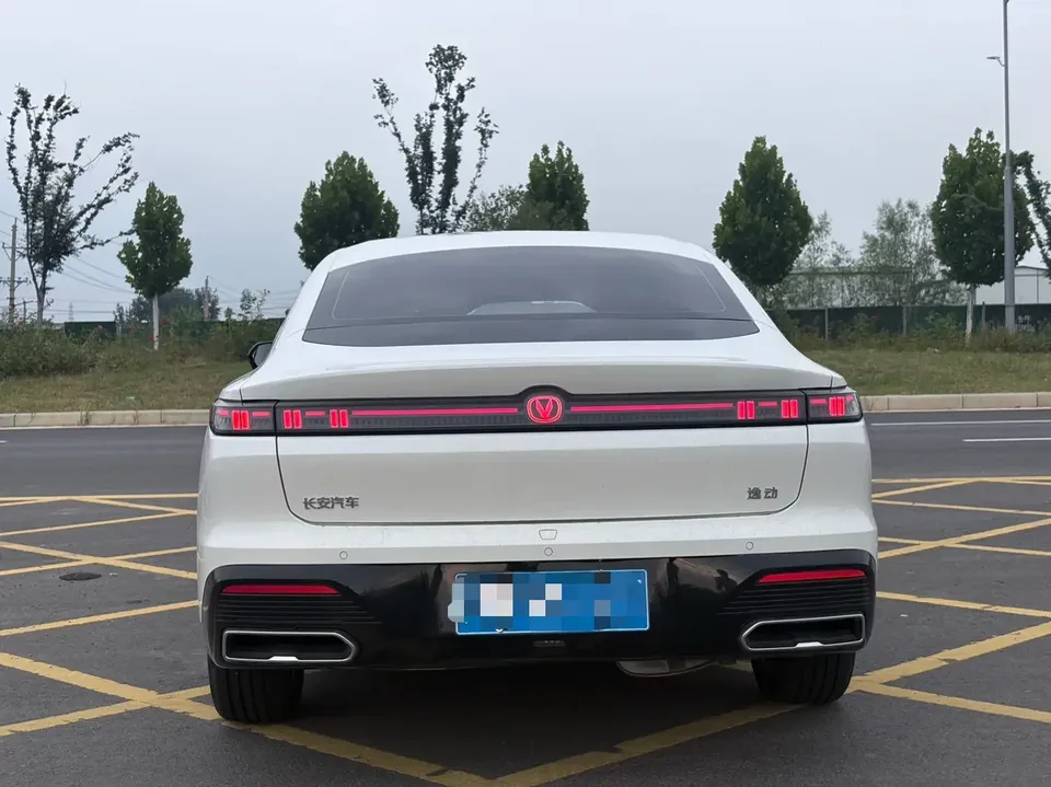 Changan Escape Escape 2026 Fourth-generation 1.5T DCT 500Bar Enjoyable Edition 2025 — thumbnail 2