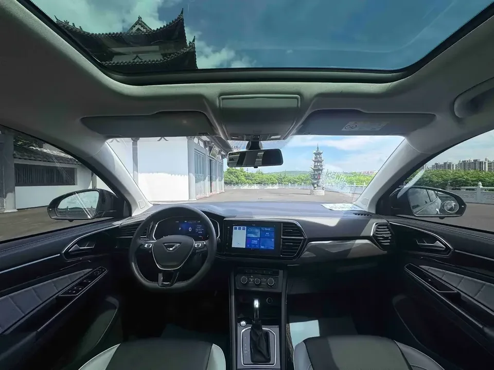 Jetta VS7 Jetta VS7 2023 280TSI Automatic High Gloss Enjoyment Edition 2023 — thumbnail 4
