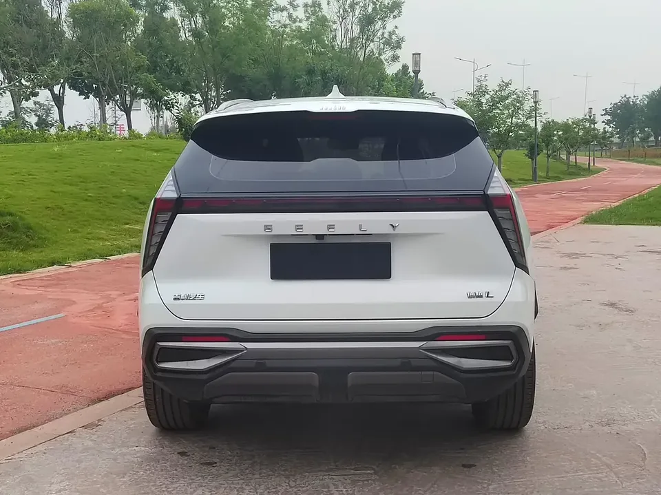 Geely Atlas L Boyue L 2023 1.5TD DCT Premium 2023 — thumbnail 2