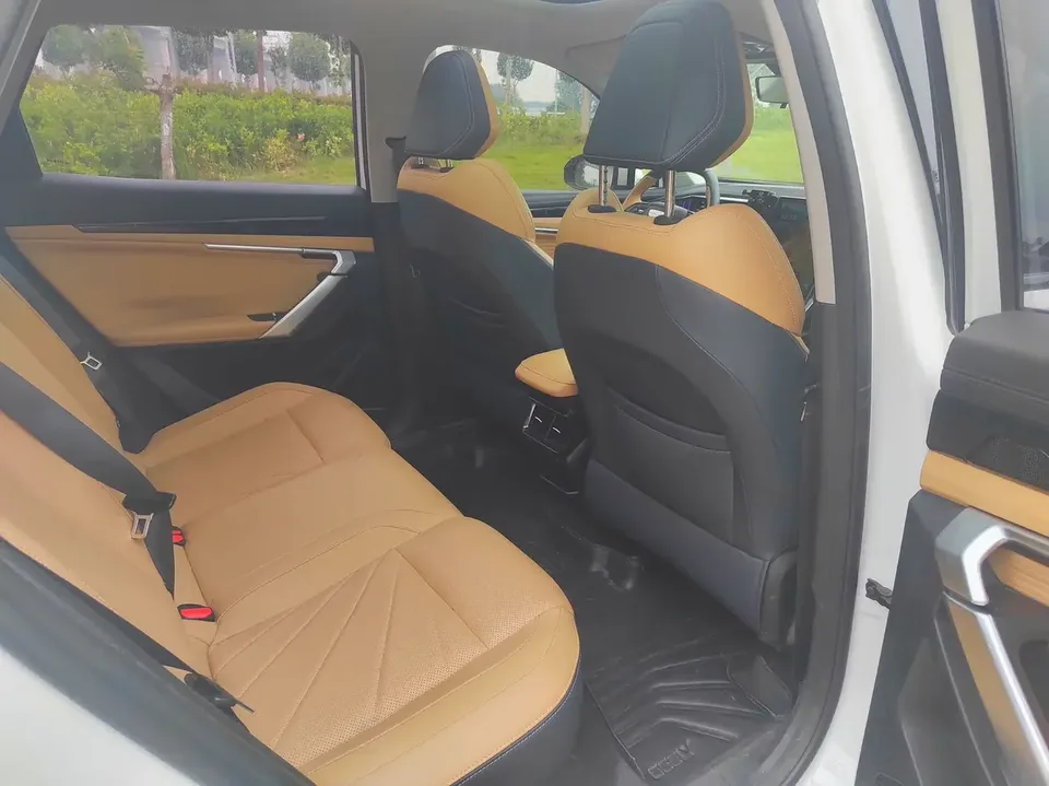 Geely Atlas L Boyue L 2023 1.5TD DCT Premium 2023 — thumbnail 4