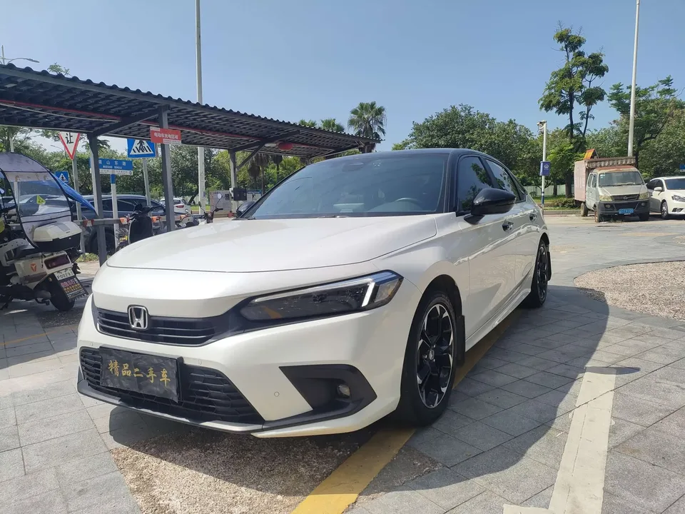 Honda CIVIC Civic 2022 240TURBO CVT Fuel Edition 2024 — photo 1, buy with delivery to Moscow