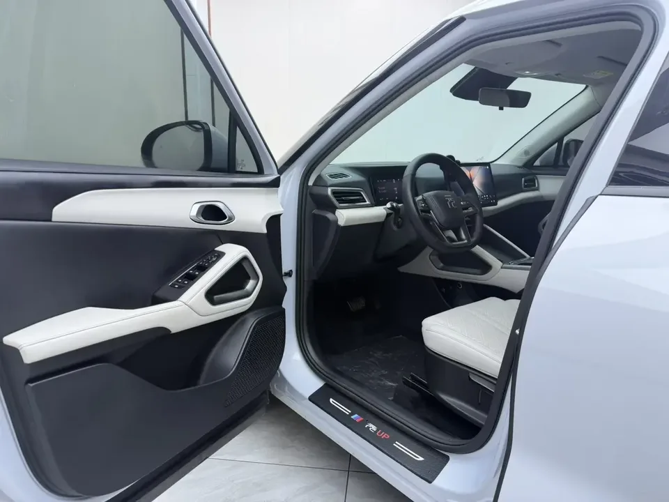 BYD Yuan Up Yuan UP 2025 Smart Driving Edition 401KM Vitality Edition 2025 — thumbnail 5
