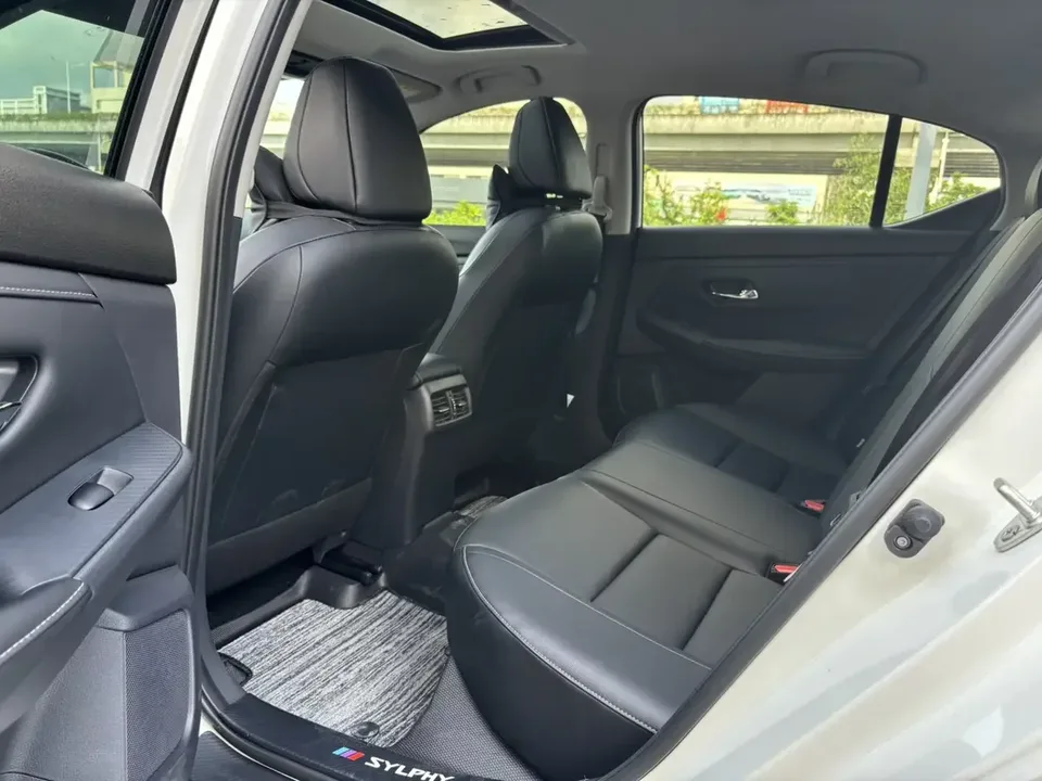 Nissan Sylphy Sylphy 2025 1.6L CVT True Edition 2025 — thumbnail 3
