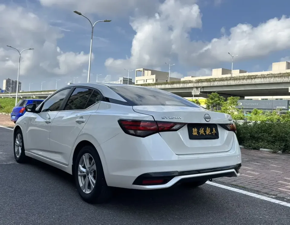 Nissan Sylphy Sylphy 2025 1.6L CVT True Edition 2025 — thumbnail 4