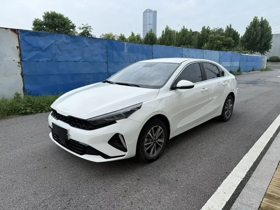 Kia K3 Kia K3 2023 1.5L IVT Comfort Edition 2023 — photo 1, buy with delivery to Moscow