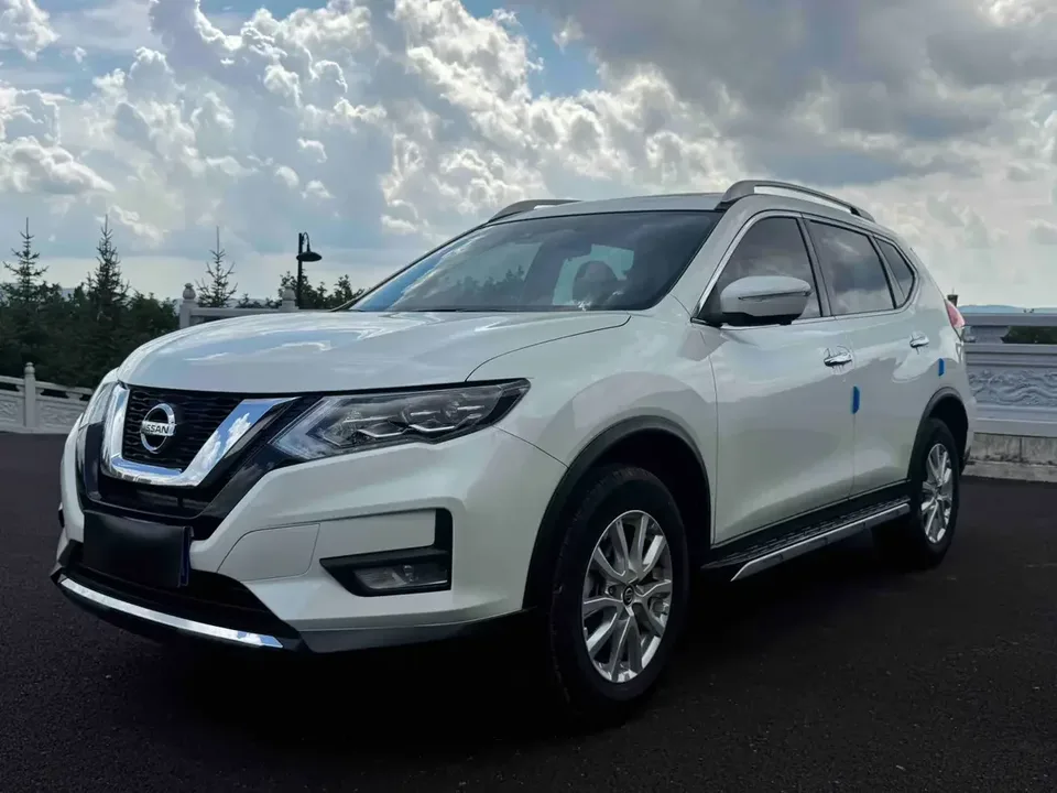 Nissan X-Trail Qijun 2022 2.0L 2WD Smart Link Premium Edition 2022 — photo 1, buy with delivery to Moscow