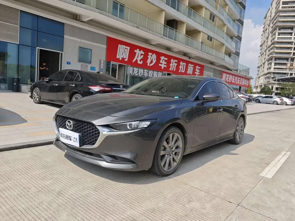 Mazda Axela Mazda3 Angkesela 2021 2.0L Automatic Elegant Edition 2022 — photo 1, buy with delivery to Moscow