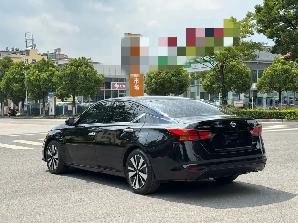 Nissan Altima Sound of nature 2021 2.0L XL Comfort Edition 2022 — thumbnail 4