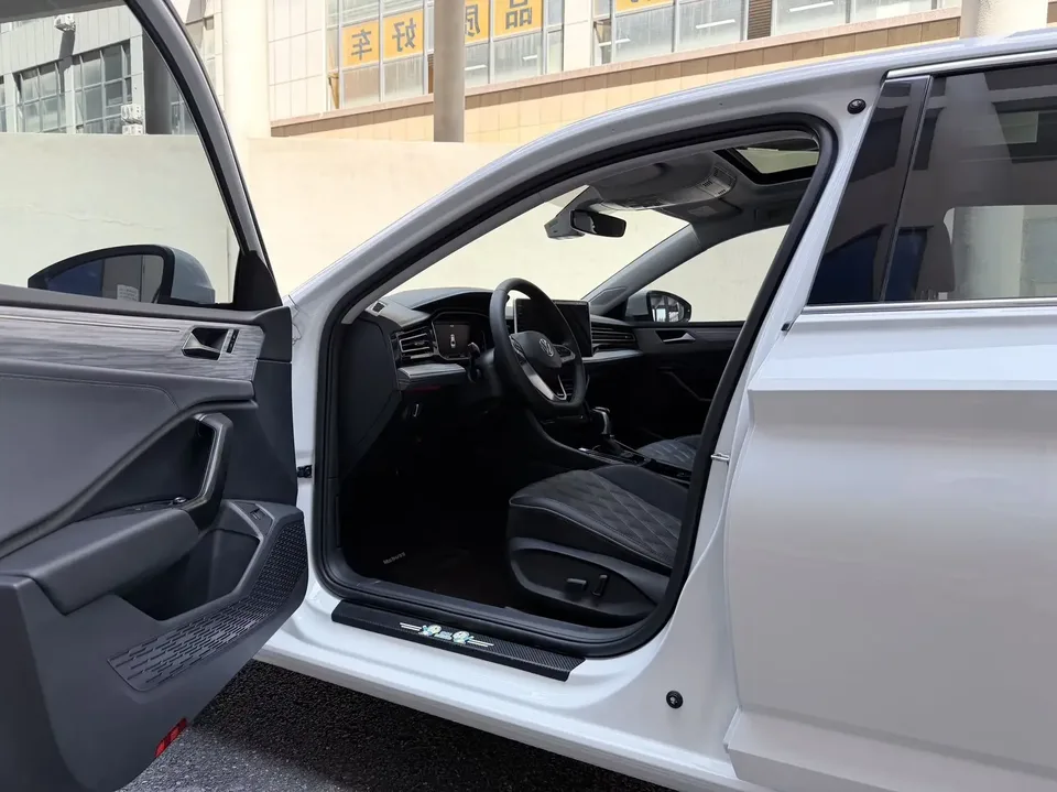 Volkswagen Sagitar Sagitar 2023 280TSI DSG Beyond Edition 2023 — thumbnail 4