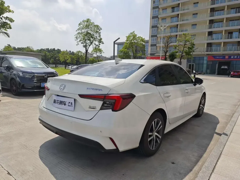 Honda Integra Style 2023 240TURBO CVT Tech Edition 2024 — миниатюра 2