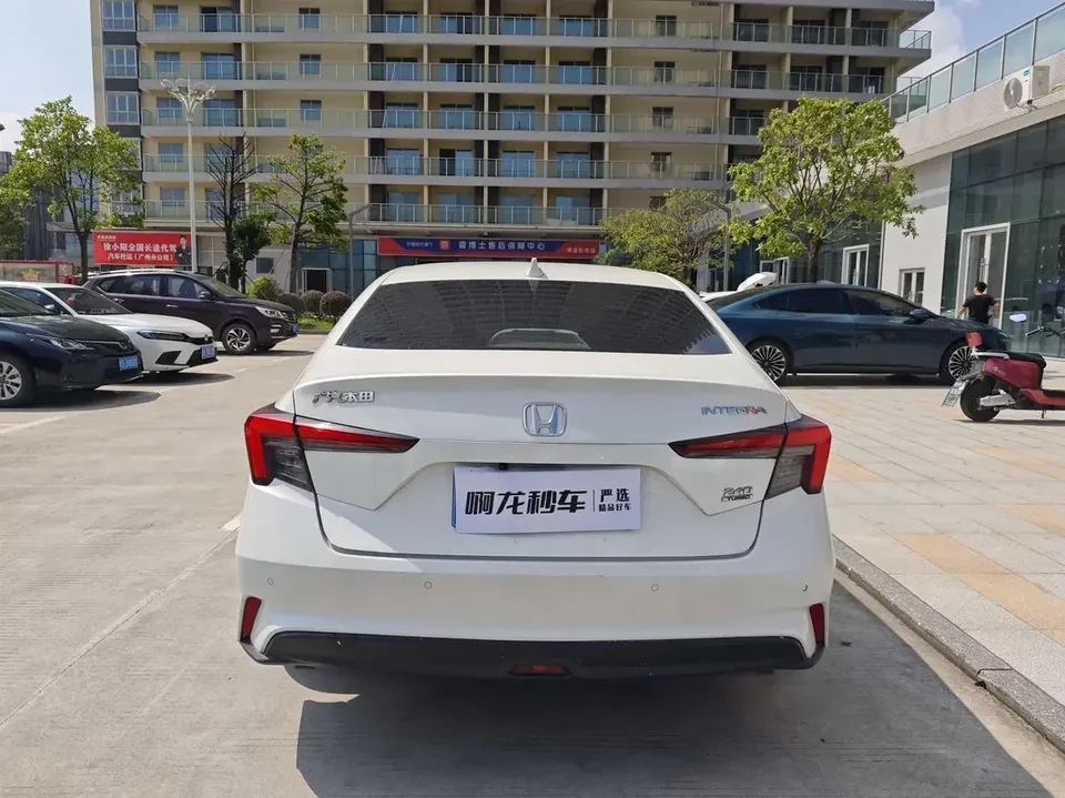 Honda Integra Style 2023 240TURBO CVT Tech Edition 2024 — thumbnail 4