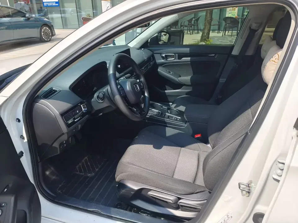 Honda Integra Style 2023 240TURBO CVT Tech Edition 2024 — thumbnail 5