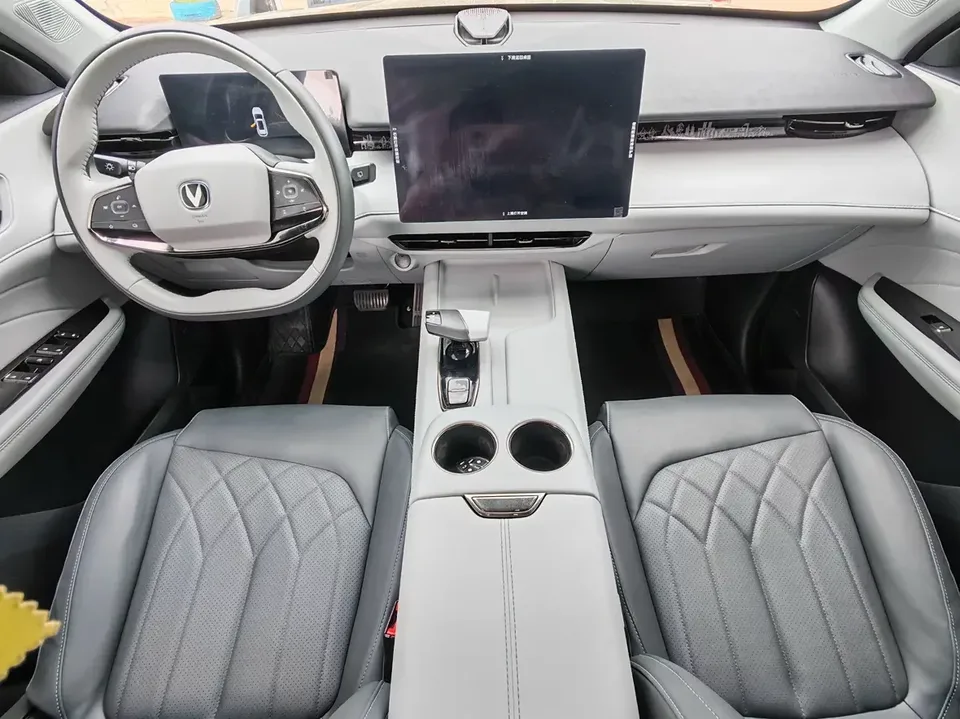 Changan UNI-Z PHEV Changan UNI-Z PHEV 2024 Blue Whale iDD 125KM Excellence 2024 — thumbnail 4