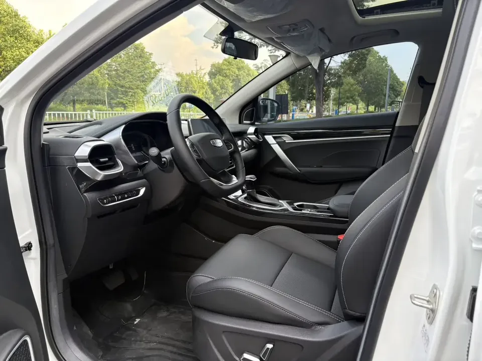 Geely Coolray SX11 Binyue 2025 1.5L CVT Super MAX 2025 — thumbnail 5