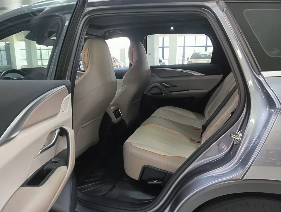 BYD Song Pro DM Song Pro DM 2024 DM-i Glory Edition 110km Surpassing Type 2024 — thumbnail 3