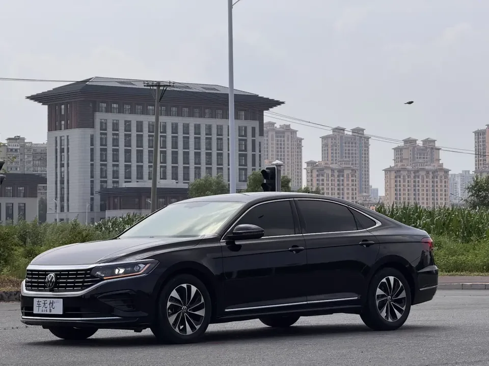 Volkswagen Passat Passat 2023 Modified 280TSI Elite Edition 2023 — photo 1, buy with delivery to Moscow