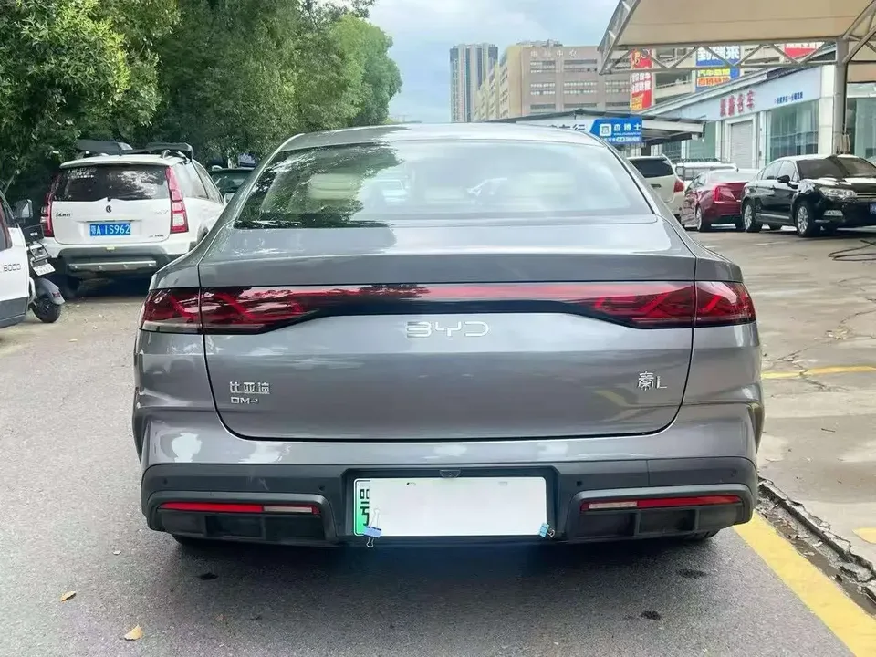 BYD Qin L DM Qin L DM 2024 DM-i 120KM Leading Type 2024 — thumbnail 4