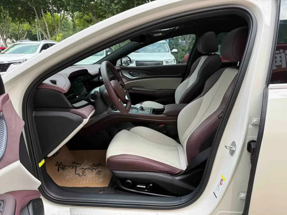 BYD Seal DM Seal DM 2024 Honor Edition DM-i 1.5L 121KM Premium Edition 2024 — thumbnail 4