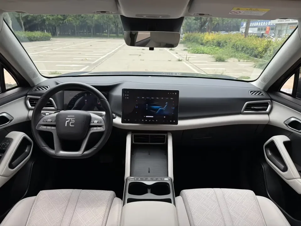 BYD Yuan Up Yuan UP 2025 Smart Driving Edition 401KM Vitality Edition 2025 — thumbnail 4
