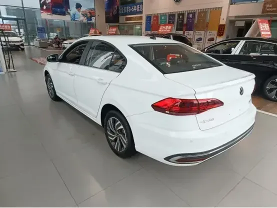 Volkswagen Bora Bora 2026 200TSI DSG Joyride Navigation Edition 2026 — thumbnail 2