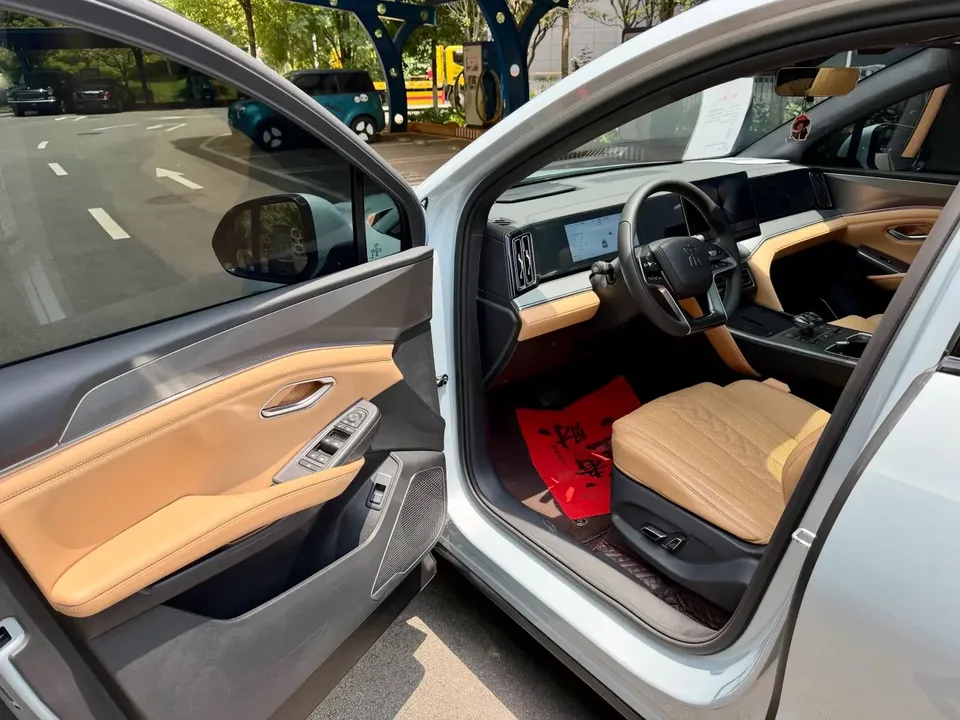 BYD Song L DM Song L DM 2024 DM-i 112KM Beyond 2024 — миниатюра 4