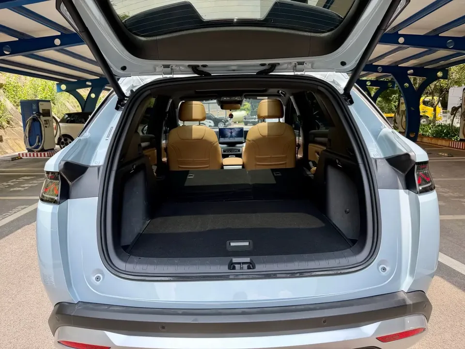 BYD Song L DM Song L DM 2024 DM-i 112KM Beyond 2024 — миниатюра 5