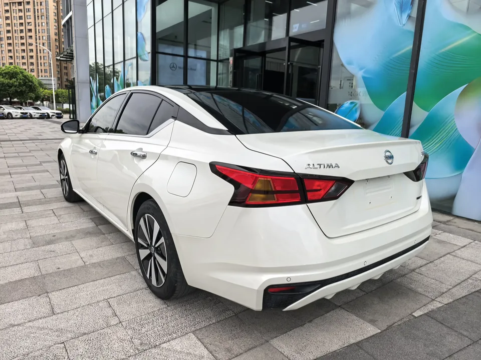Nissan Altima Sound of nature 2021 2.0L XL Comfort Edition 2022 — thumbnail 2