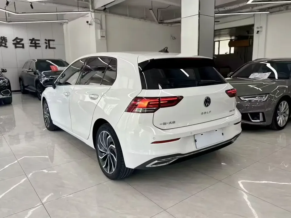 Volkswagen Golf golf 2023 200TSI DSG Pro 2024 — thumbnail 2