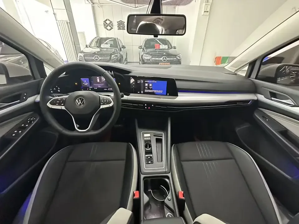 Volkswagen Golf golf 2023 200TSI DSG Pro 2024 — thumbnail 3