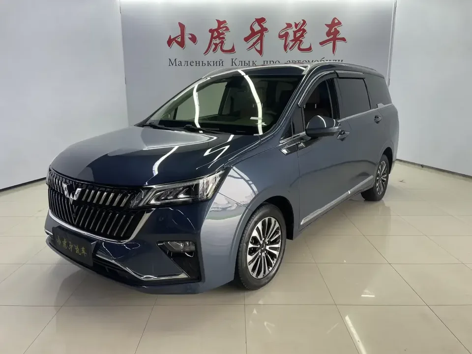 Wuling Jiachen Wuling Jiachen 2022 1.5T CVT Premium Flagship Model 2022 — photo 1, buy with delivery to Moscow