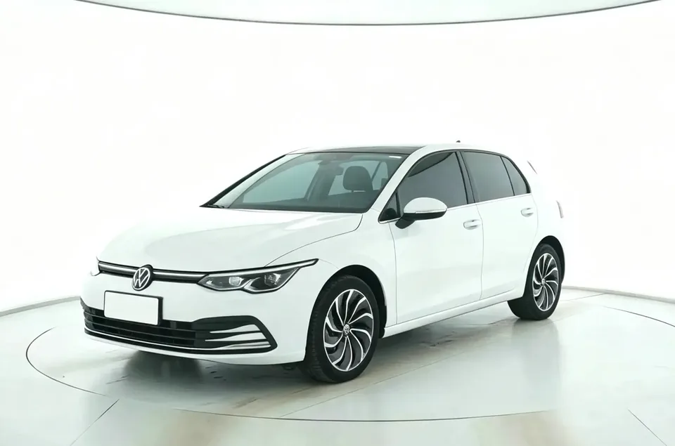 Volkswagen Golf golf 2023 280TSI DSG Pro facelift 2023 — photo 1, buy with delivery to Moscow