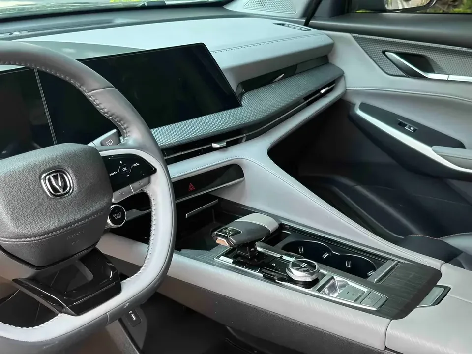Changan CS75PLUS Changan CS75 PLUS 2022 Second generation 1.5T automatic pilot model 2023 — thumbnail 3