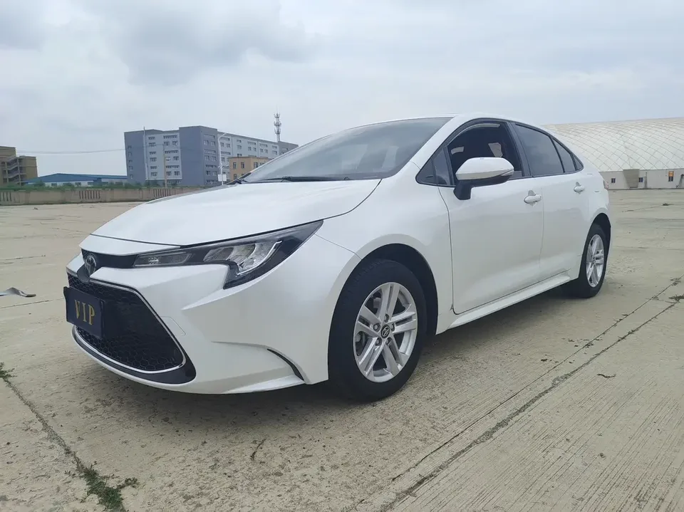 Toyota Levin Lei Ling 2022 185T CVT Deluxe Edition 2022 — photo 1, buy with delivery to Moscow