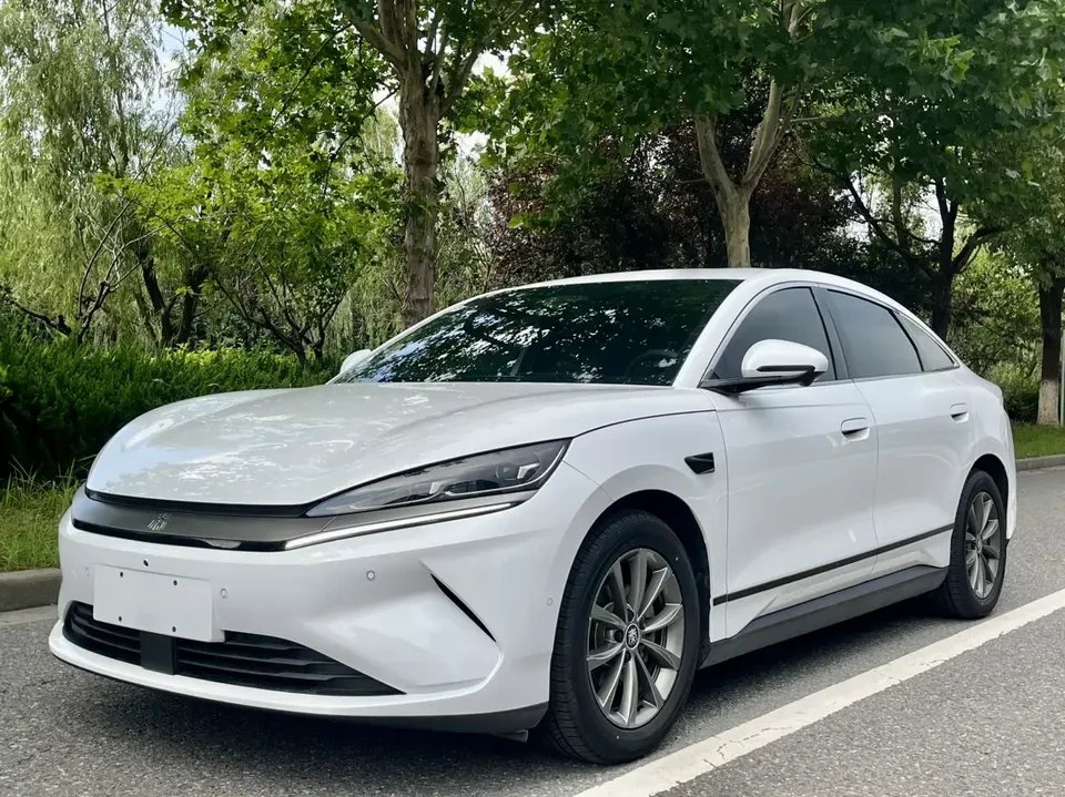 BYD Qin L EV Qin L EV 2025 470KM Leading Model 2025 — photo 1, buy with delivery to Moscow