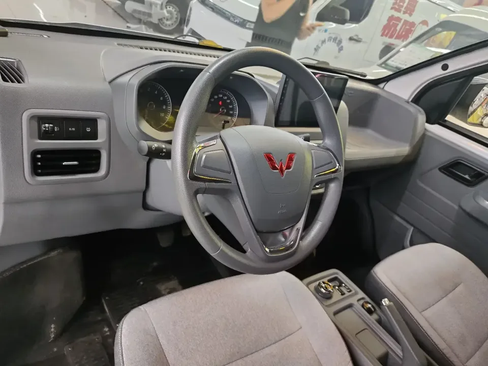 Wuling Yangguang Wuling Yangguang 2024 300km Comfortable Bus Version 75kW 2024 — thumbnail 5
