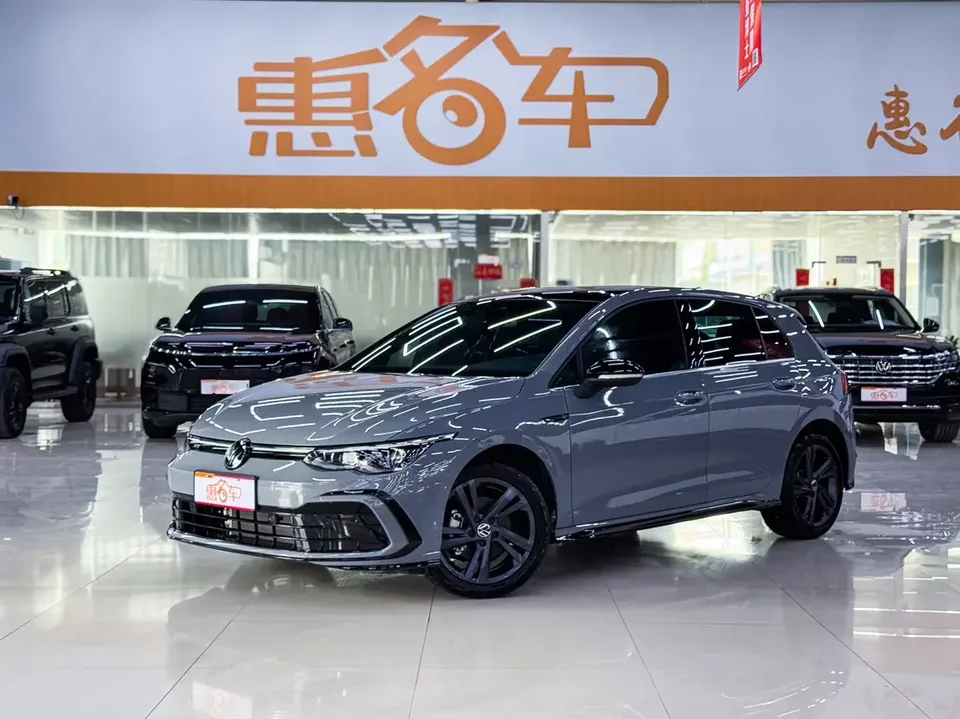 Volkswagen Golf golf 2023 280TSI DSG R-Line Lite 2024 — photo 1, buy with delivery to Moscow