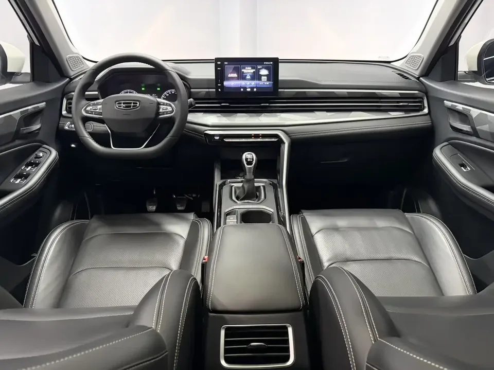 Geely Vision X6 Vision X6 2021 PRO 1.4T Manual Premium 2022 — thumbnail 3