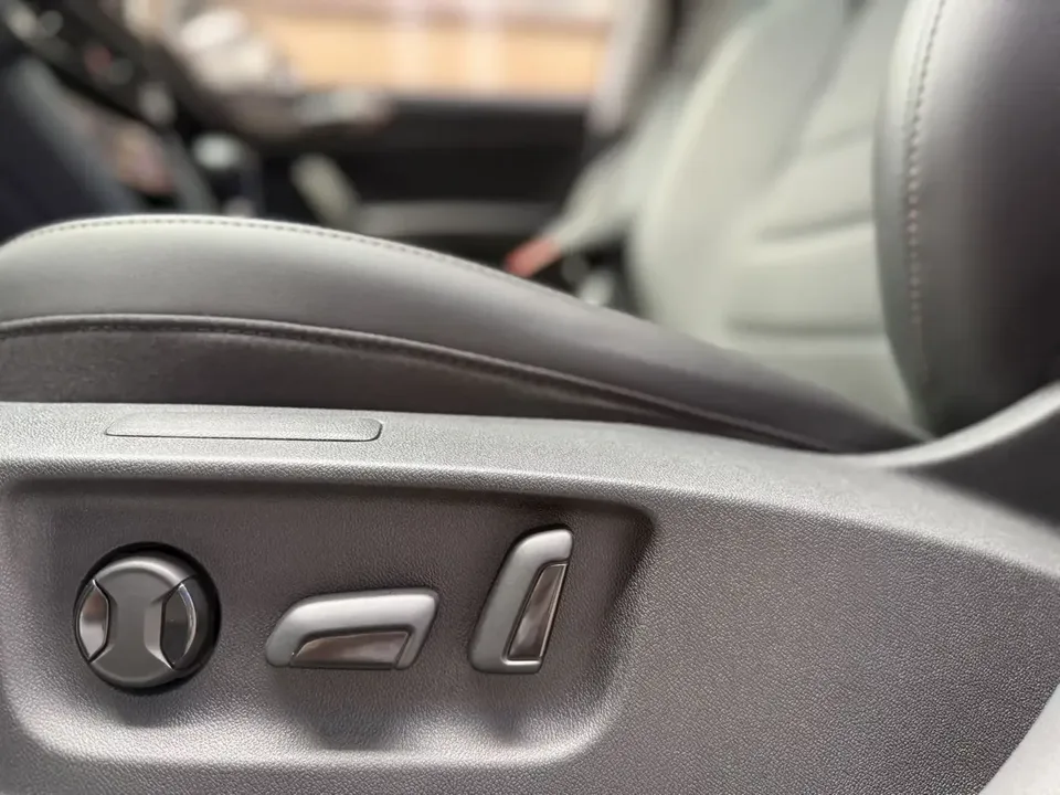 Volkswagen Tharu tuyue 2022 280TSI 2WD Deluxe Edition 2022 — thumbnail 4
