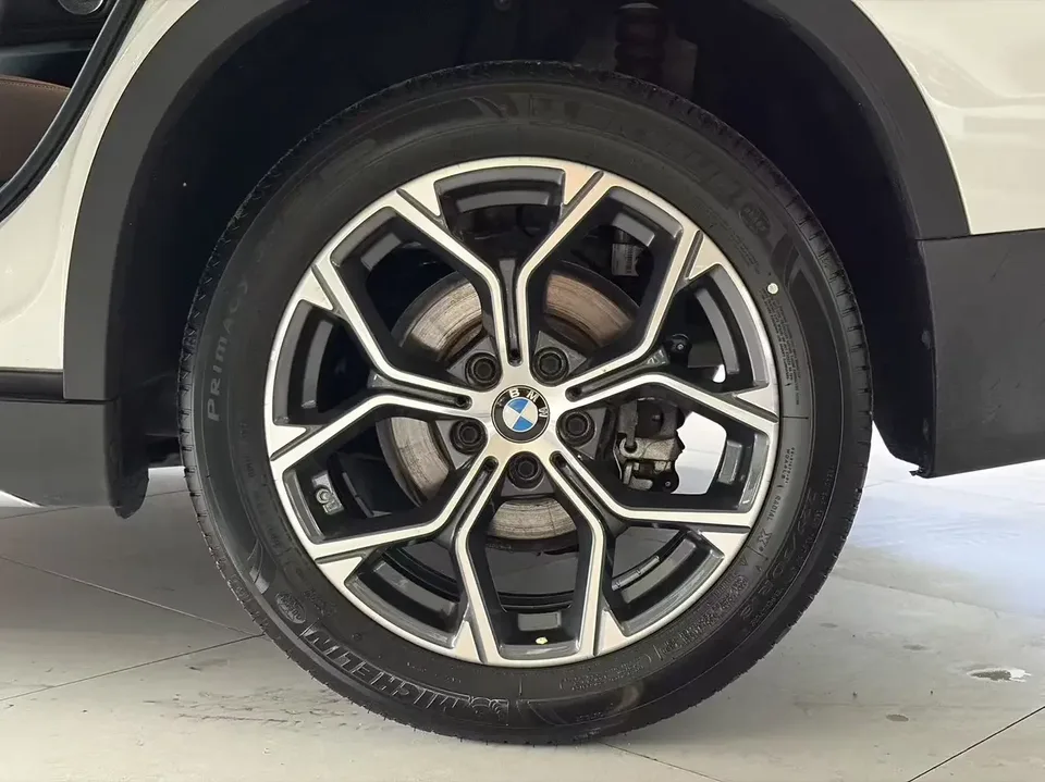BMW X1 BMW X1 2022 sDrive20Li Premium 2023 — thumbnail 2