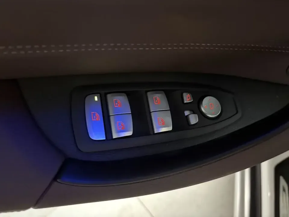 BMW X1 BMW X1 2022 sDrive20Li Premium 2023 — thumbnail 5