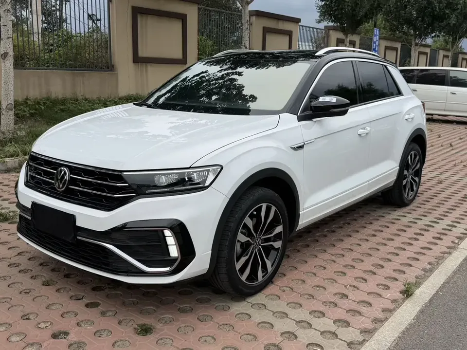 Volkswagen T-Roc TANG 2022 280TSI DSG 2WD R-Line Pro PLUS 2022 — photo 1, buy with delivery to Moscow