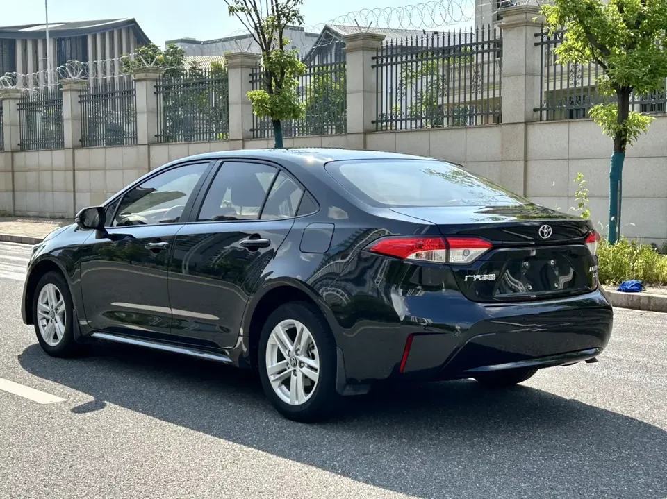 Toyota Levin Lei Ling 2022 185T CVT Deluxe Edition 2022 — thumbnail 2
