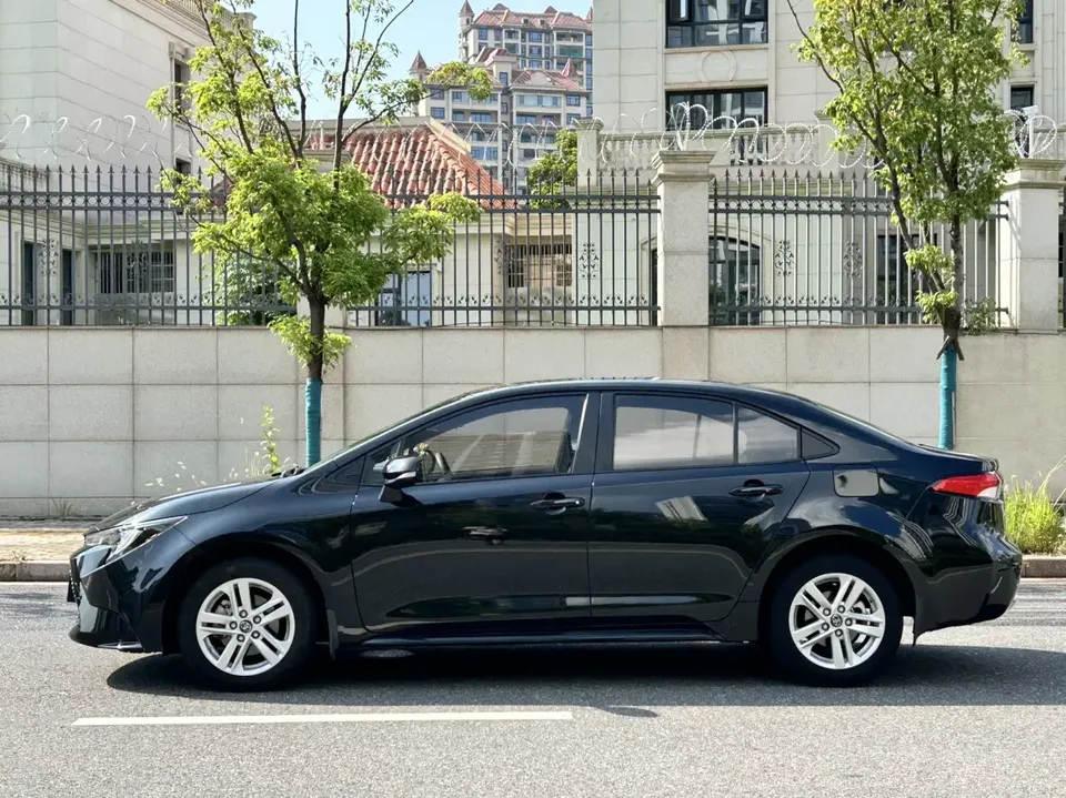 Toyota Levin Lei Ling 2022 185T CVT Deluxe Edition 2022 — thumbnail 4