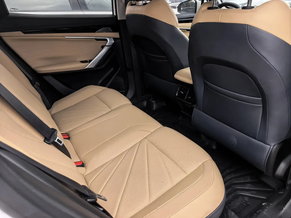 Geely Atlas L Boyue L 2023 1.5TD DCT Premium 2023 — thumbnail 3
