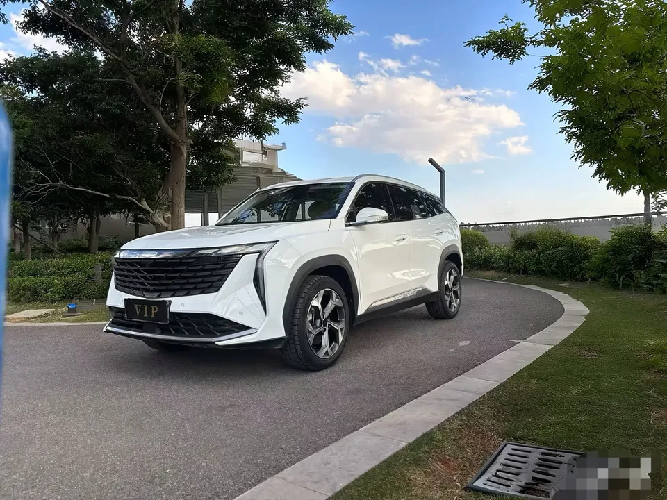 Geely Atlas L Boyue L 2023 1.5TD DCT Premium 2023 — photo 1, buy with delivery to Moscow